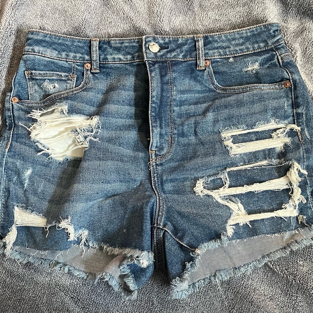American Eagle Super High Rise Mom Short